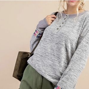 KORI Embroidered Henley size M